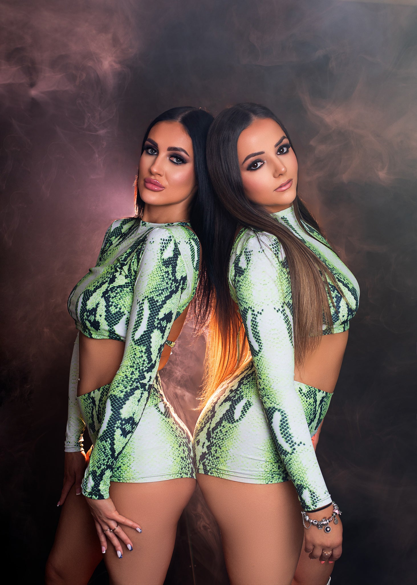 dancewear london for women. twerk clothes, crop top backless. snake print green dance costume.  twerk outfit. pole dance outfit.